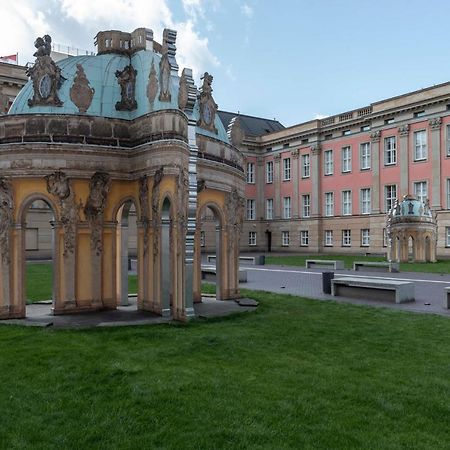Studio Apartment Im Palais Fleur Blanche Potsdam Kültér fotó